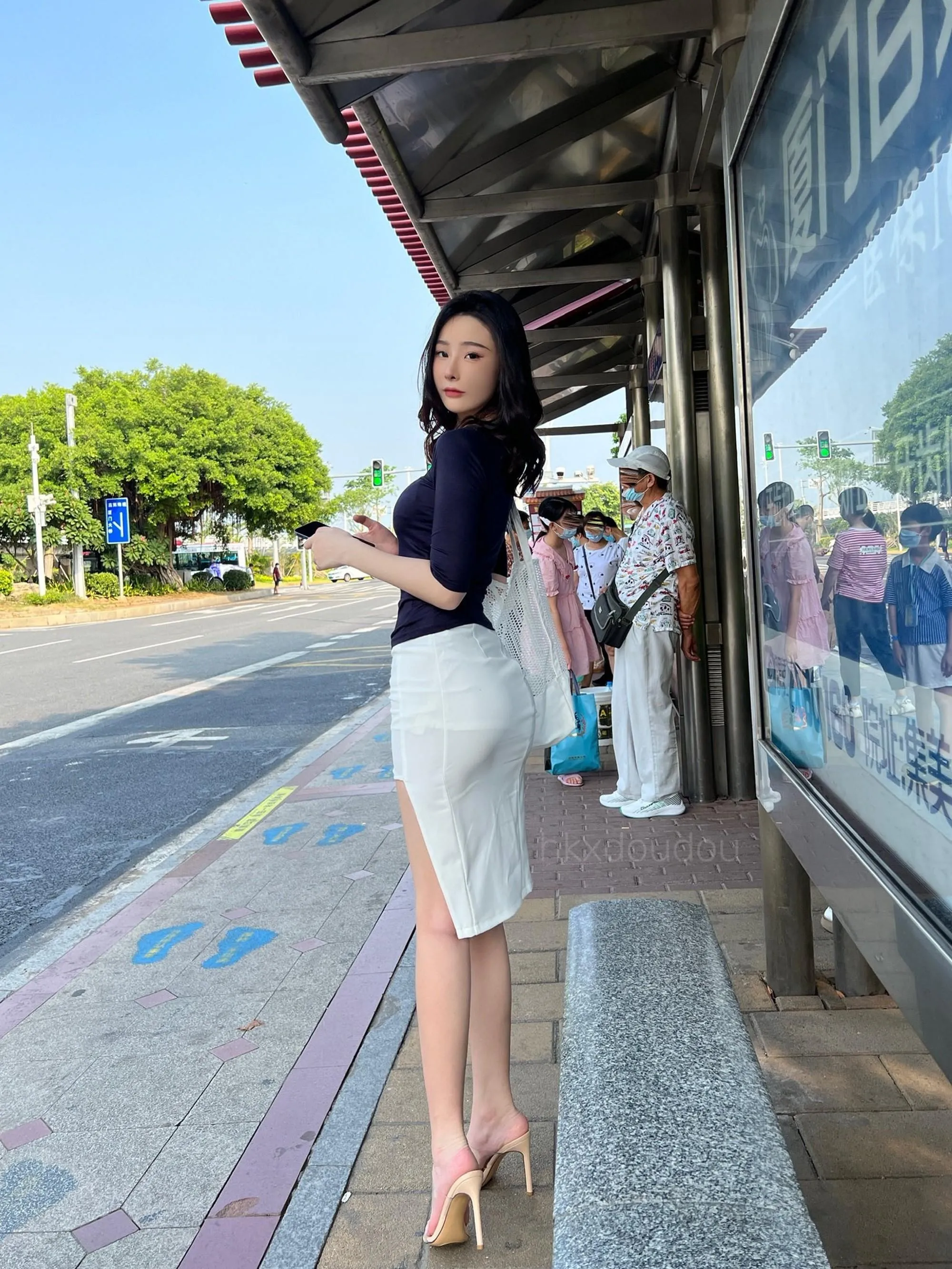 是小逗逗 – NO.007 30粉丝著名美团外卖媛网红模特 全量资源 极品露脸大长腿顶级露出专家 [309P]插图1